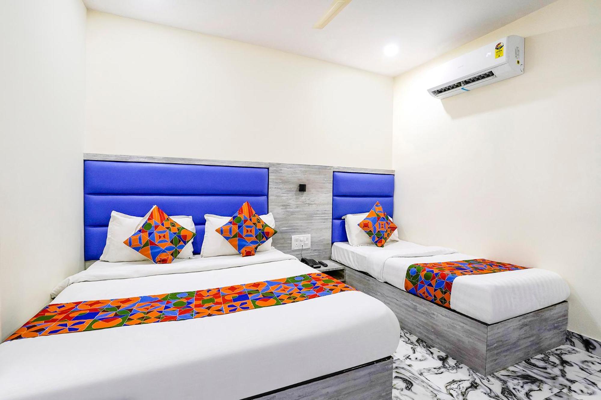Fabexpress Good Luck Residency - Nr Nesco Exhibition Center Hotel Mumbai Exterior photo