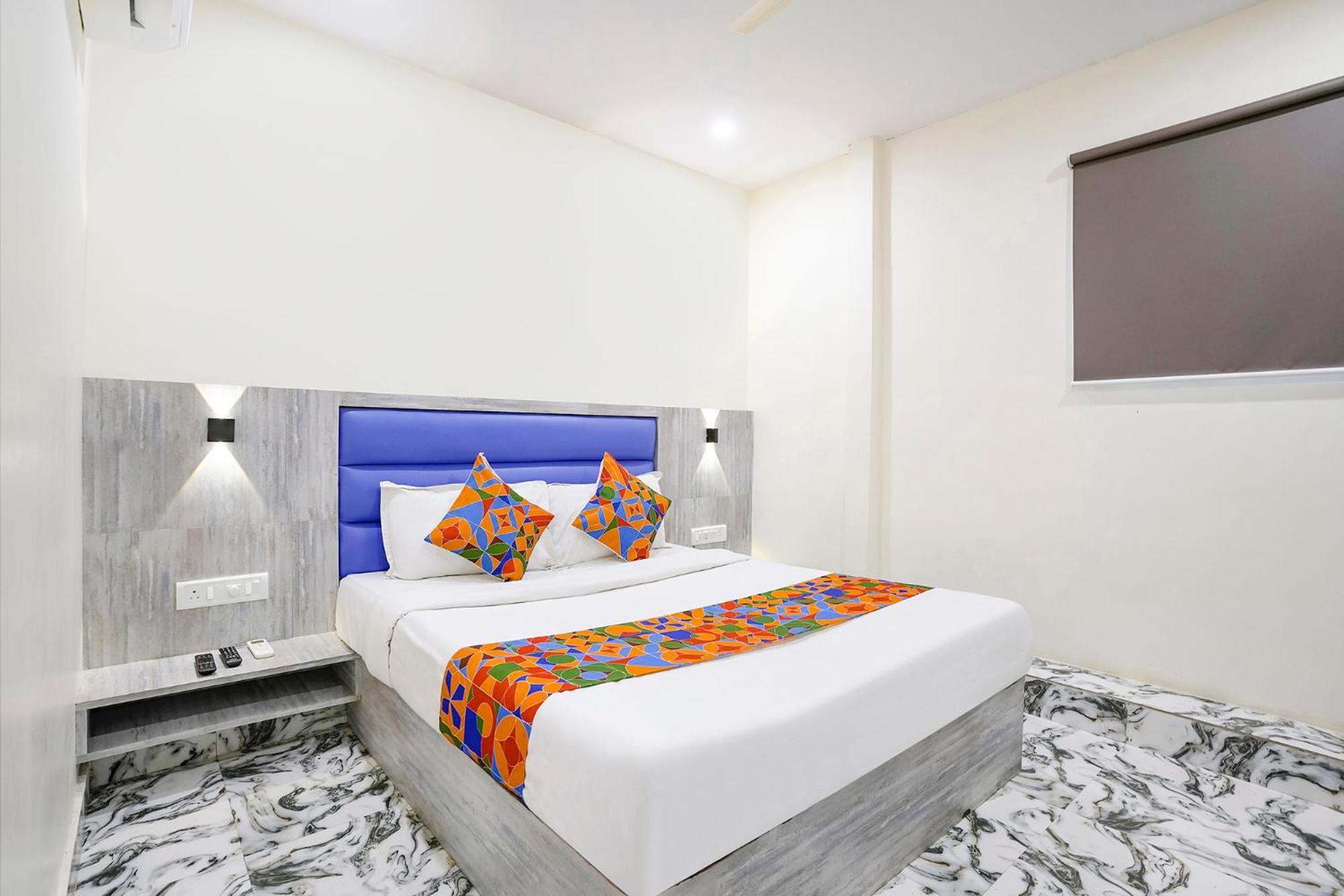 Fabexpress Good Luck Residency - Nr Nesco Exhibition Center Hotel Mumbai Exterior photo